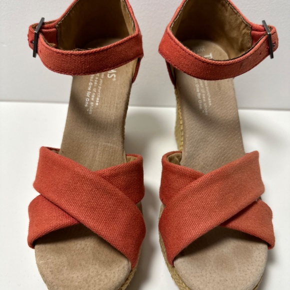 TOMS - Wedge Sandals - Size 5.5 - Picture 4 of 5